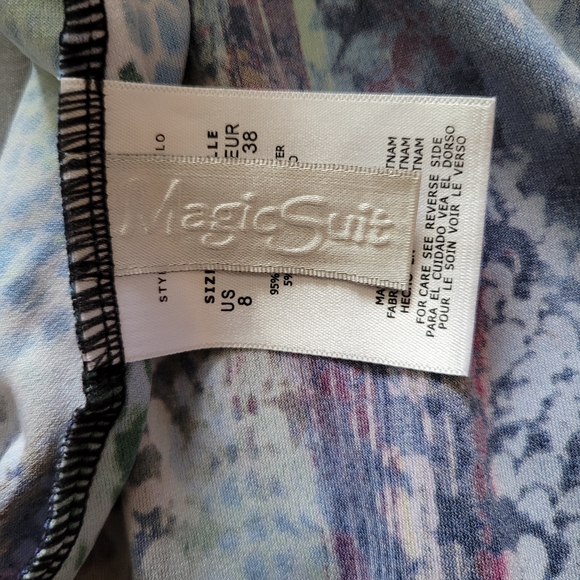 Magic Suit Racer Back Style Swimsuit Top - NWOT, Sz 8 - Picture 4 of 5